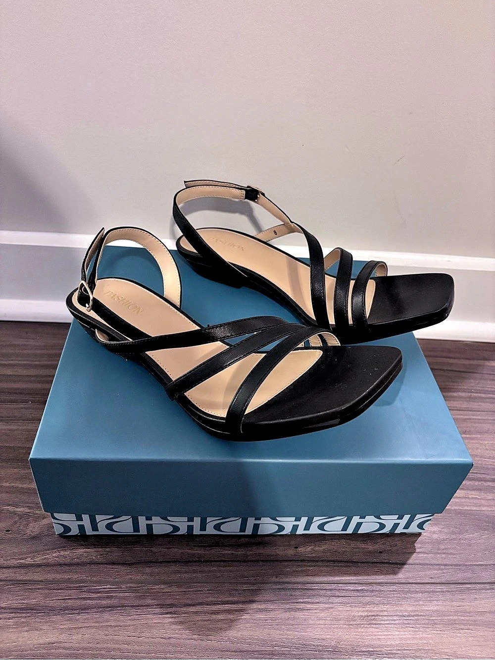 Pashion Size 8 Black Gia Sandal